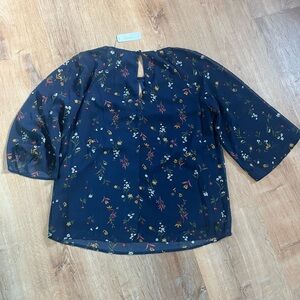 Charming Charlie - NWT Floral Blouse